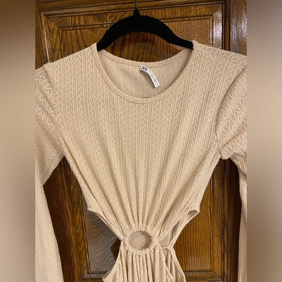 ZARA dress - Picture 2 of 4